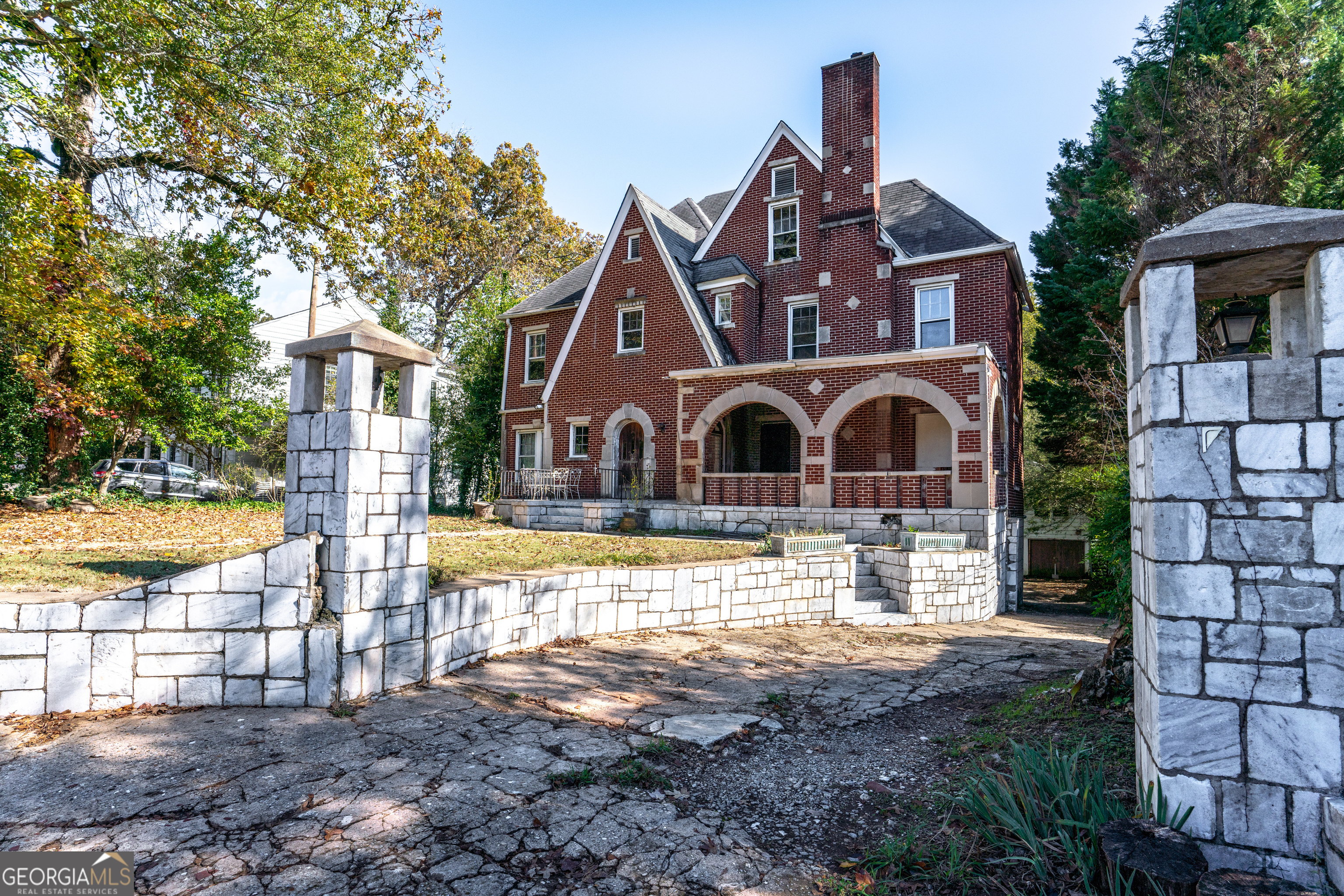 1225 Clifton Road Property Photo 3