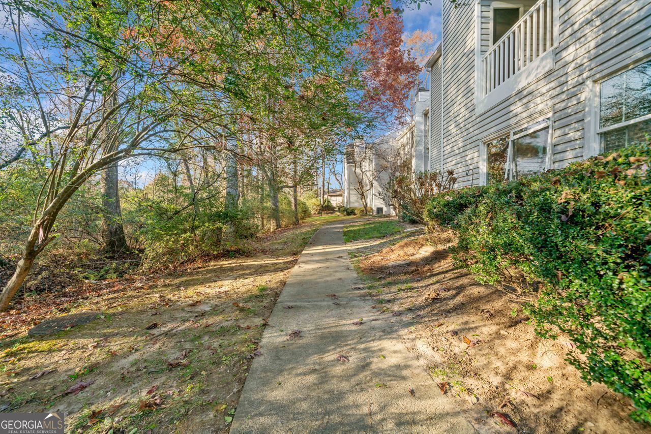 1115 Cannongate Crossing Sw Property Photo 4