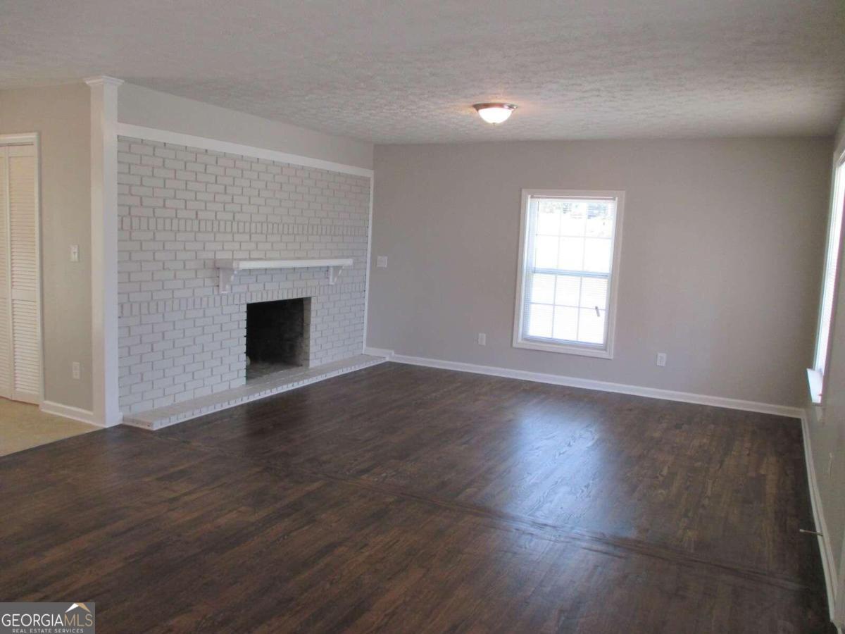 6325 Westbury Road Property Photo 3