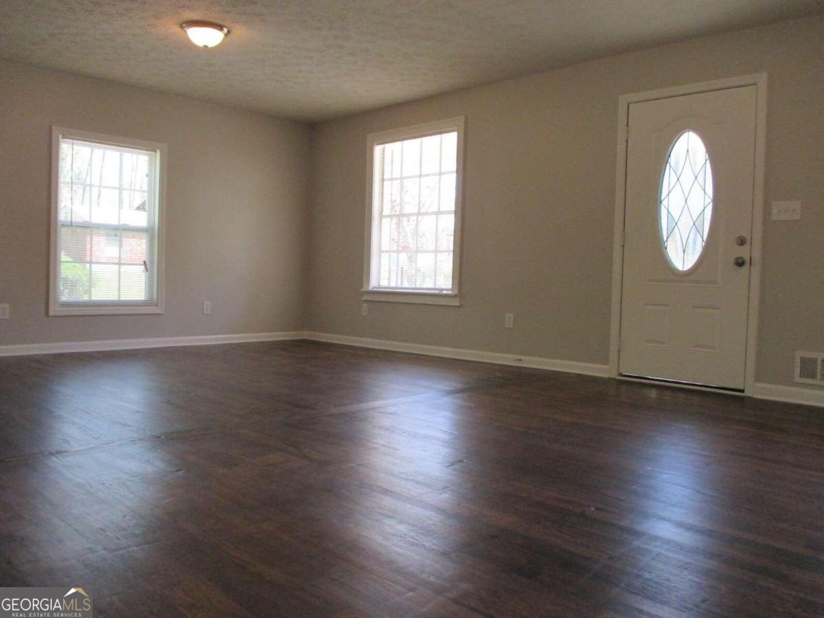 6325 Westbury Road Property Photo 6