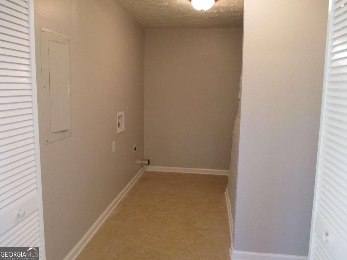 6325 Westbury Road Property Photo 17