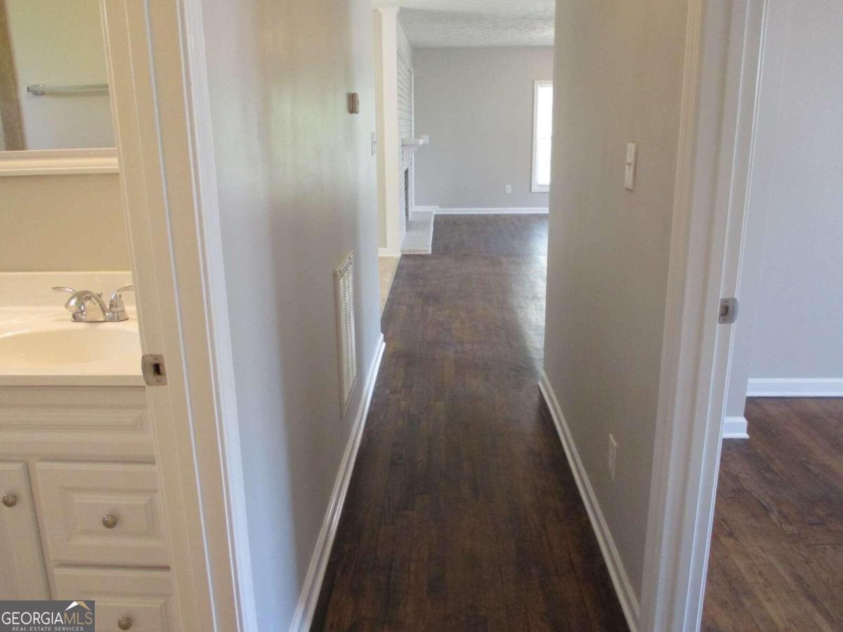 6325 Westbury Road Property Photo 22