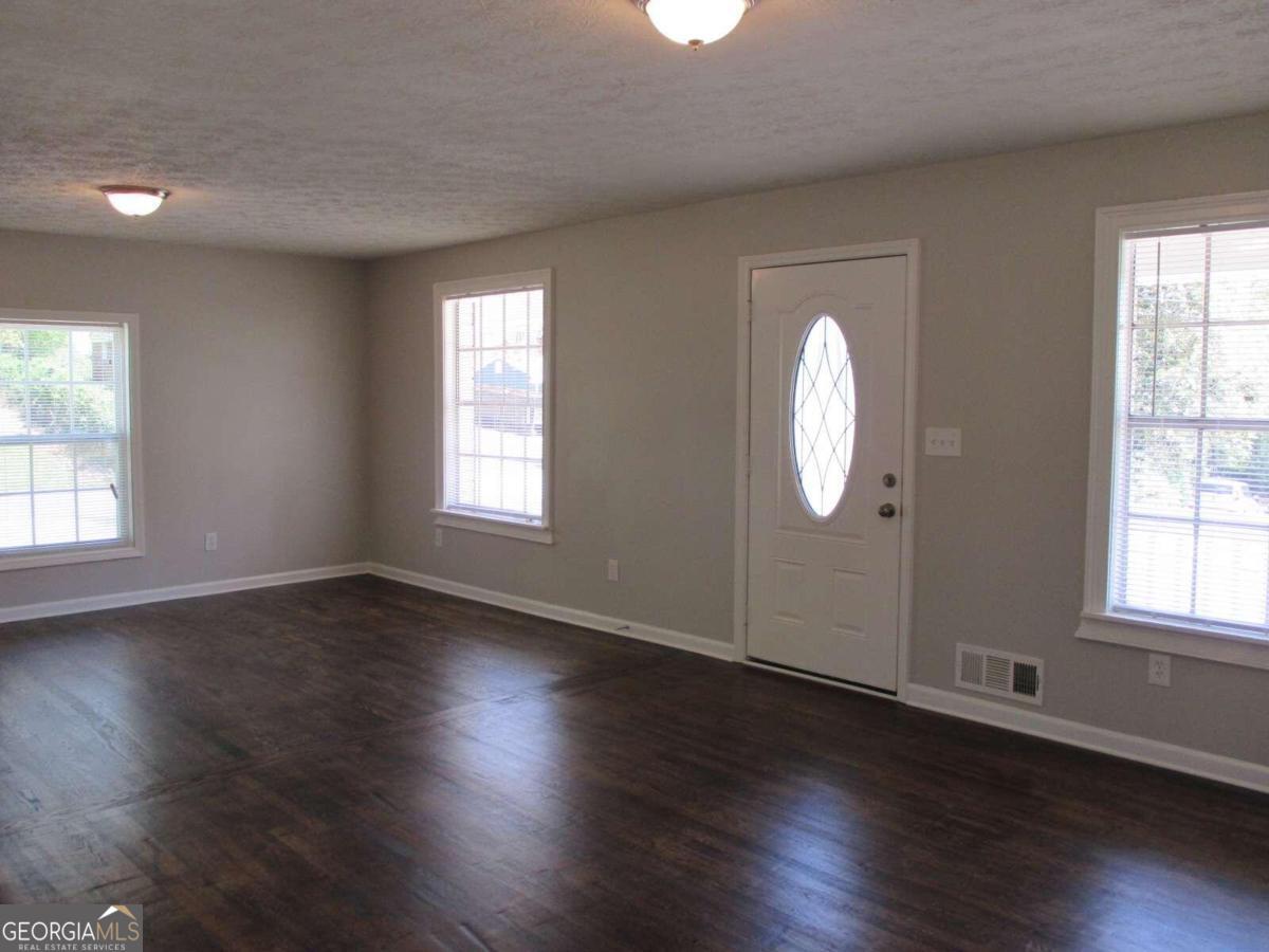 6325 Westbury Road Property Photo 23