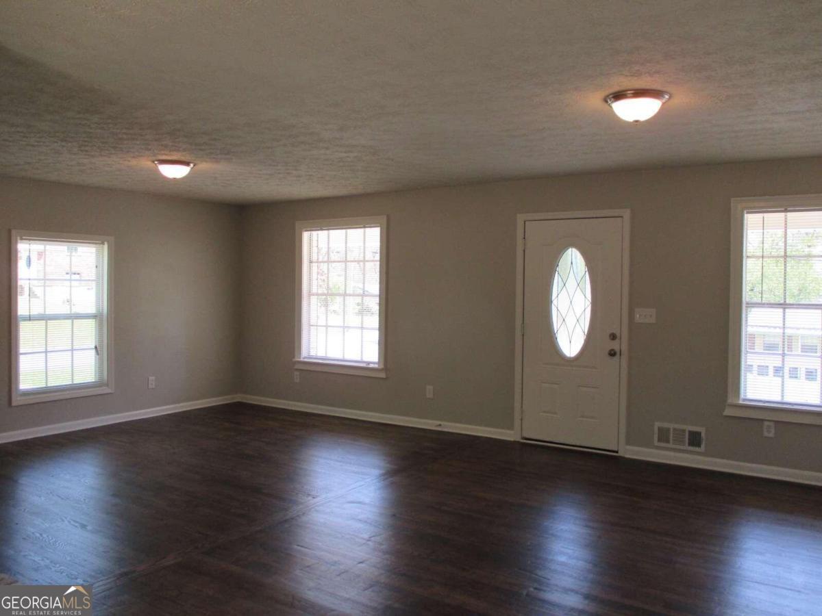 6325 Westbury Road Property Photo 25