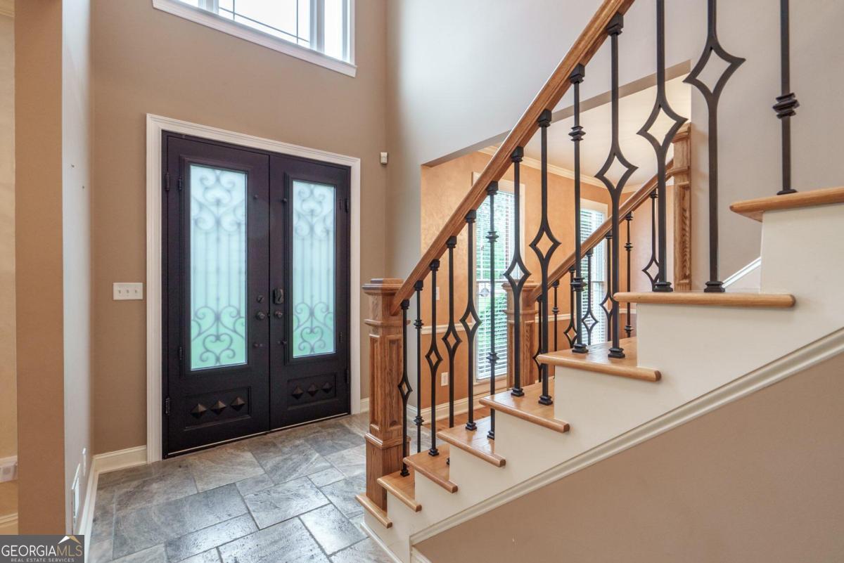 2505 Westchester Way Property Photo 8
