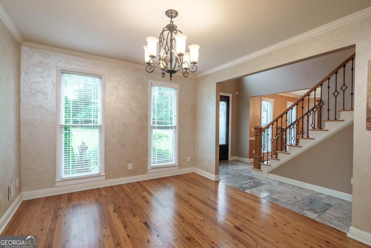 2505 Westchester Way Property Photo 12