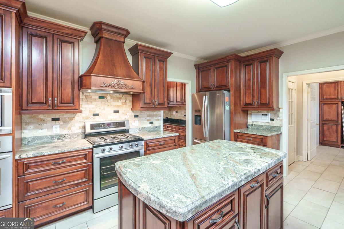 2505 Westchester Way Property Photo 22