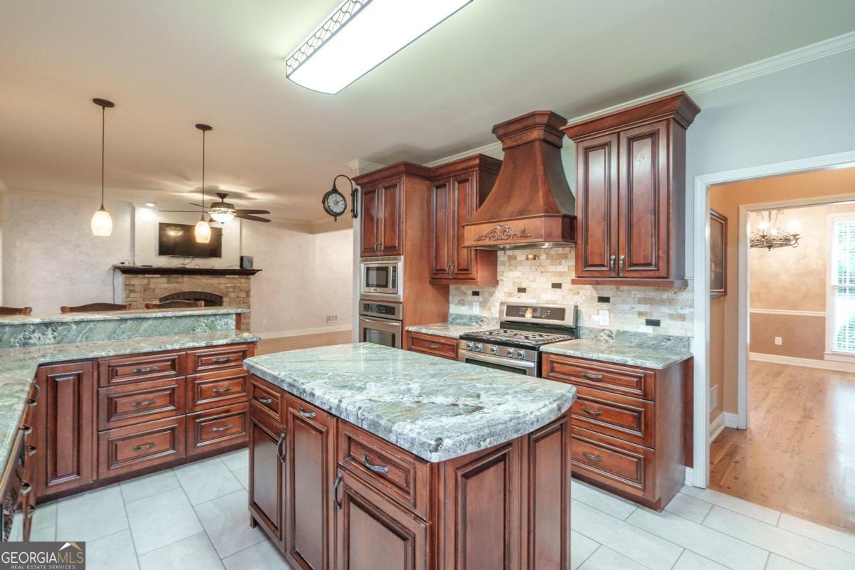 2505 Westchester Way Property Photo 23