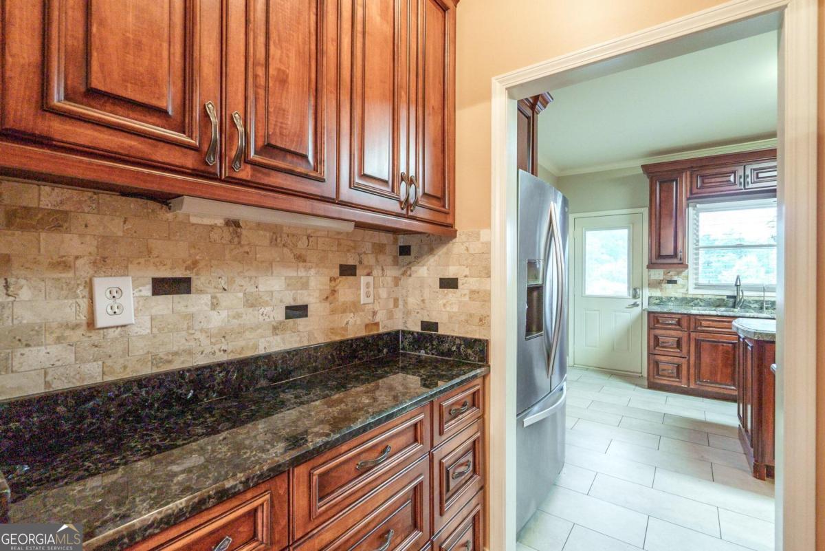 2505 Westchester Way Property Photo 25