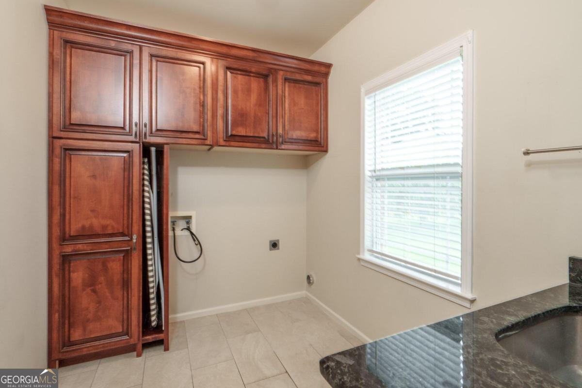 2505 Westchester Way Property Photo 26