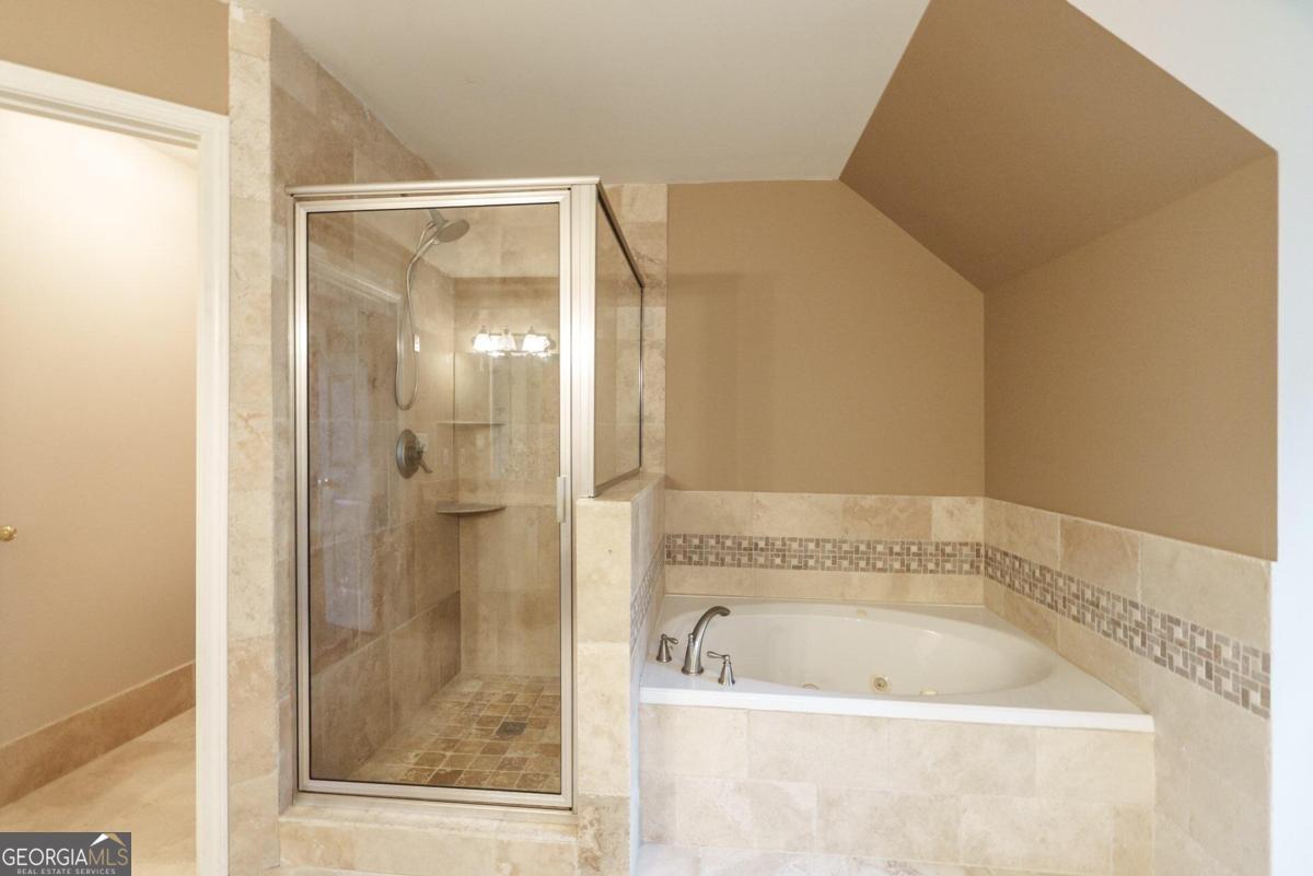 2505 Westchester Way Property Photo 41