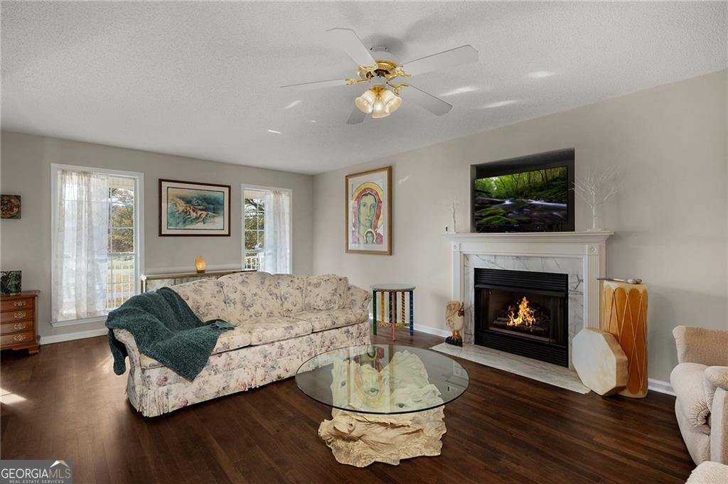 206 Charles Drive Ne Property Photo 8
