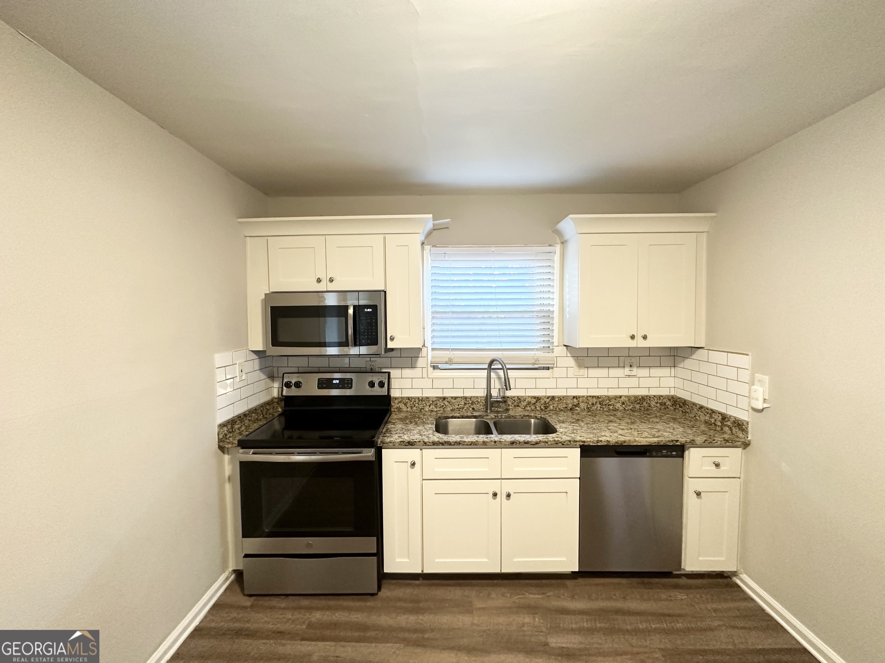 2228 Sw Springdale Circle Property Photo 6