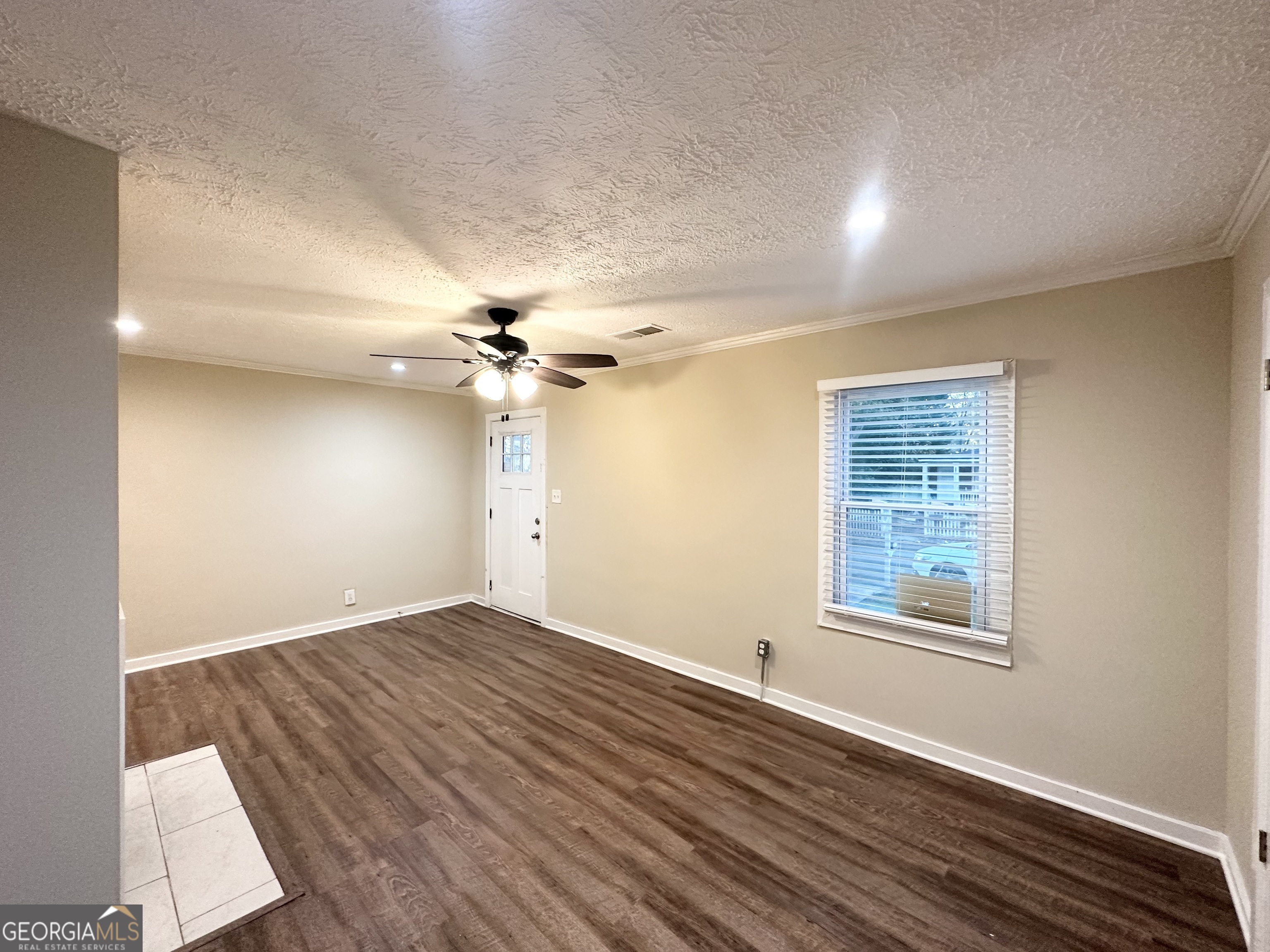 1327 Sharon Street Nw Property Photo 4