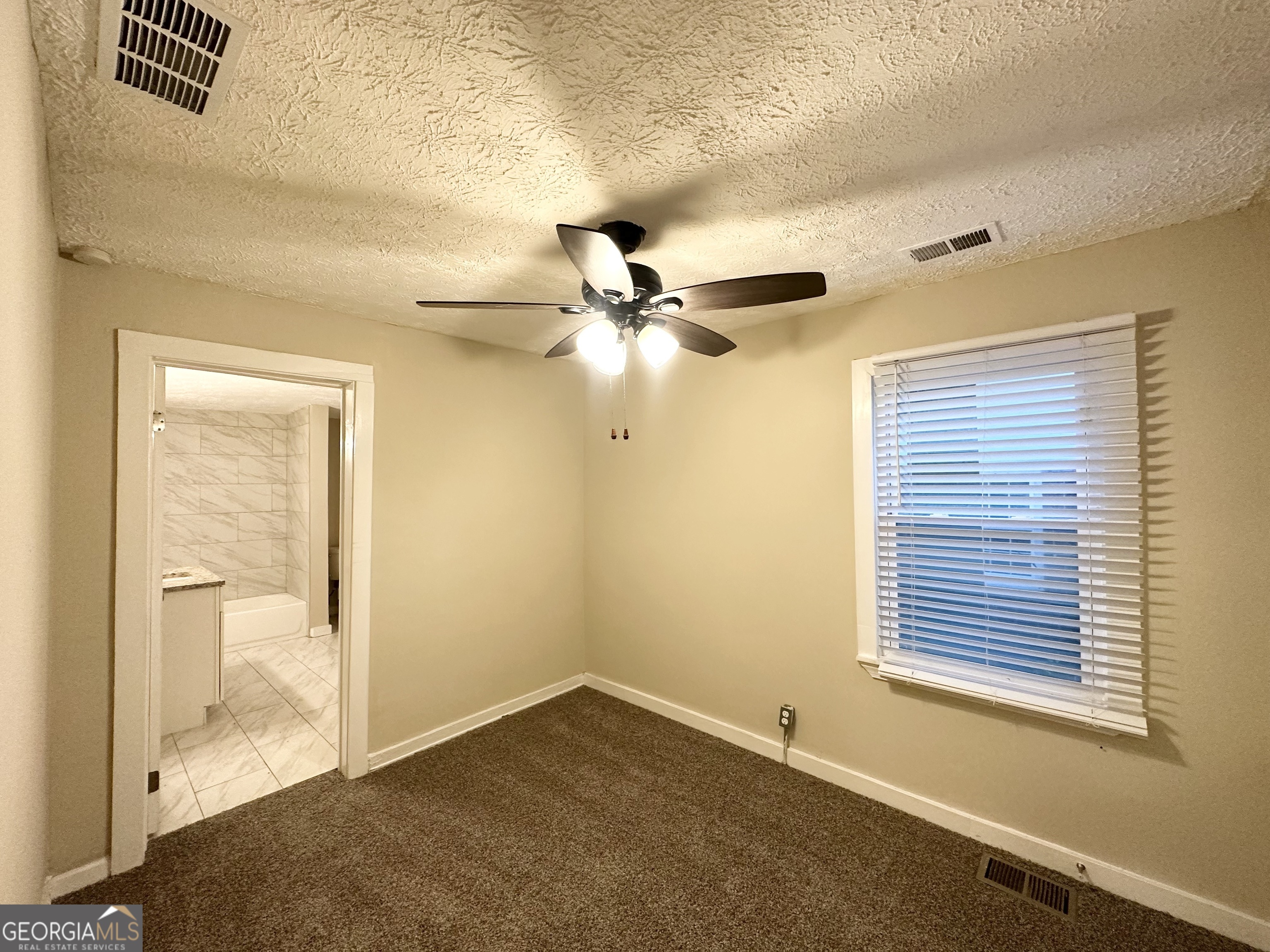 1327 Sharon Street Nw Property Photo 7
