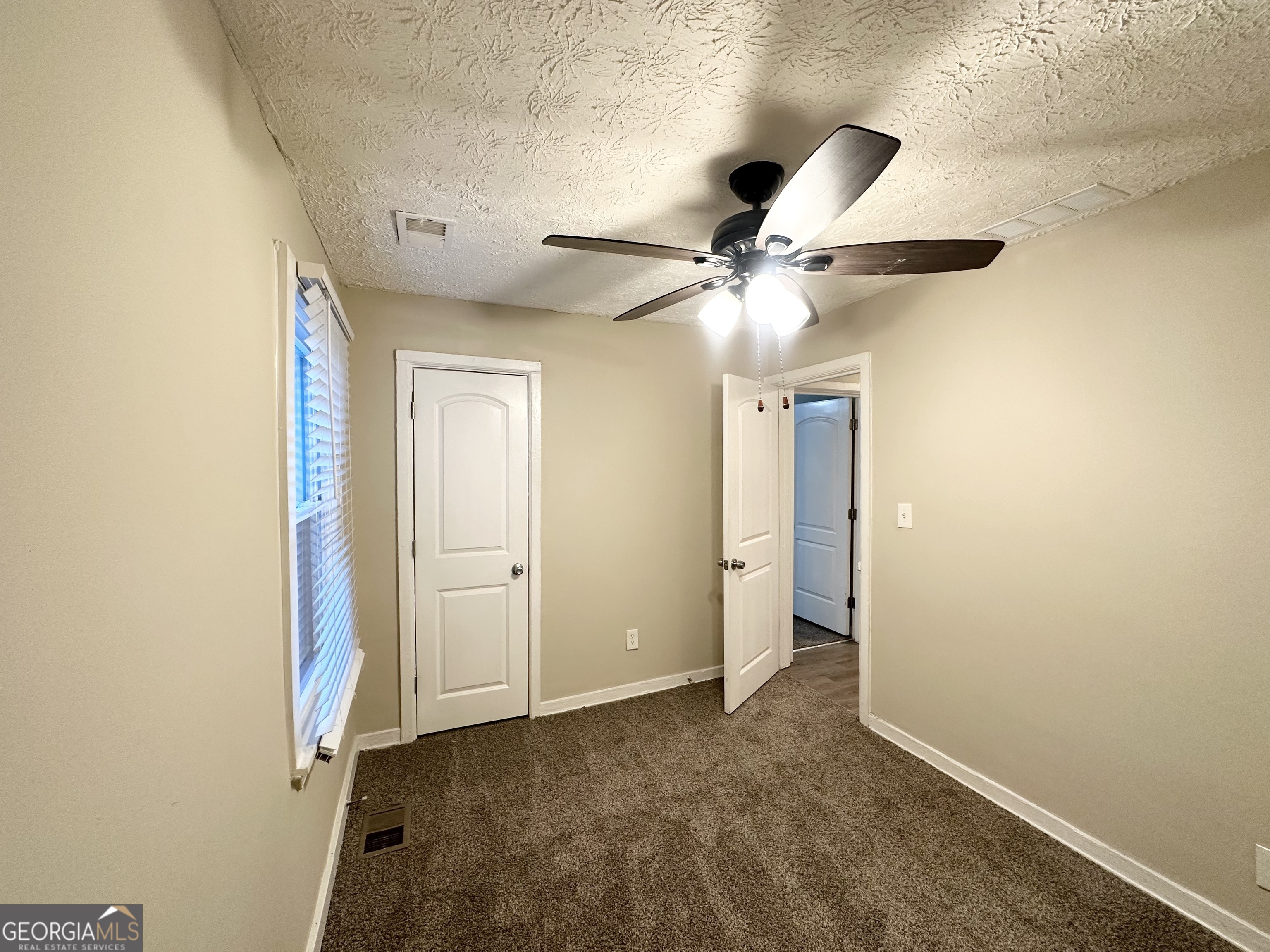 1327 Sharon Street Nw Property Photo 8