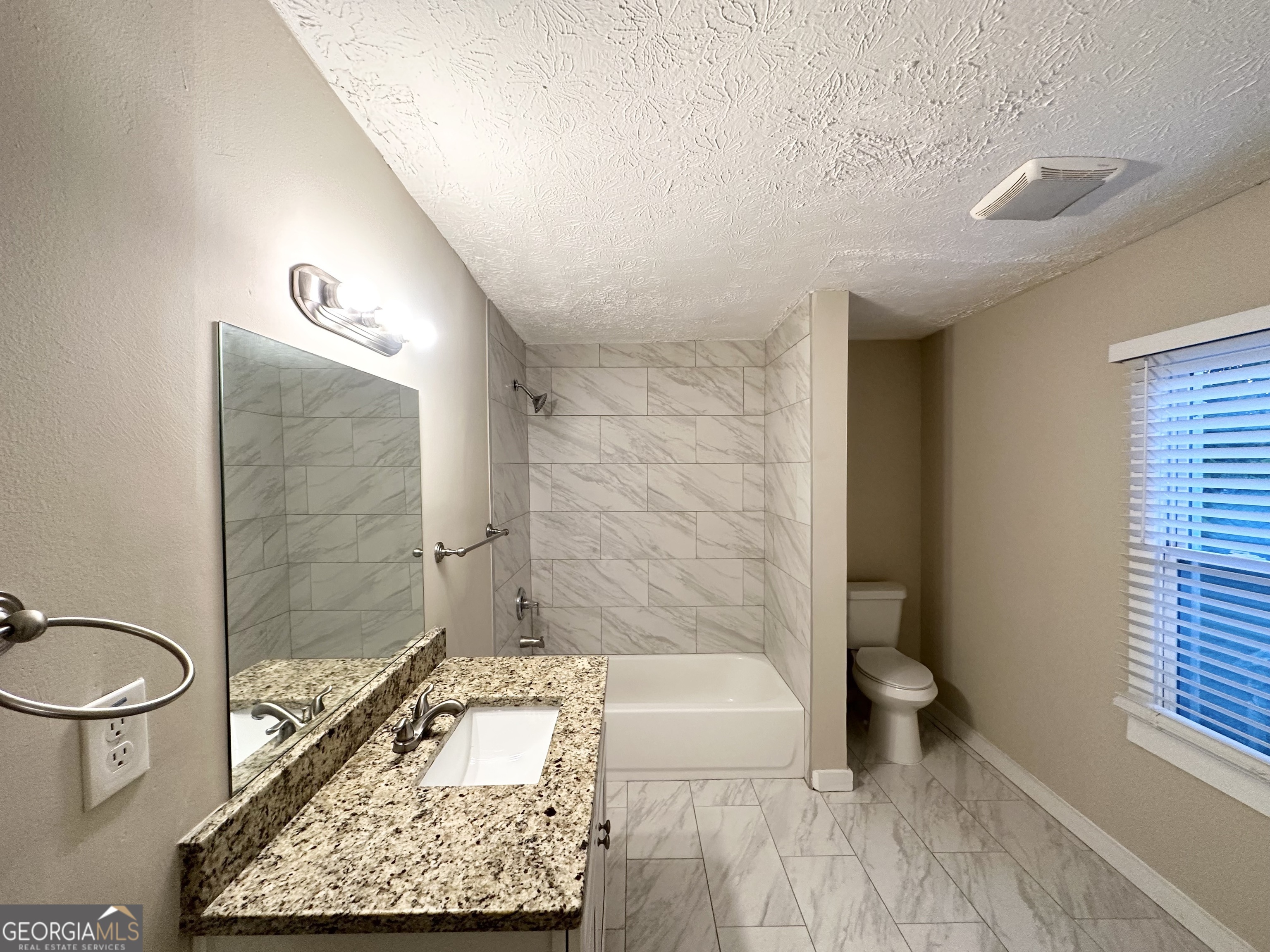 1327 Sharon Street Nw Property Photo 9