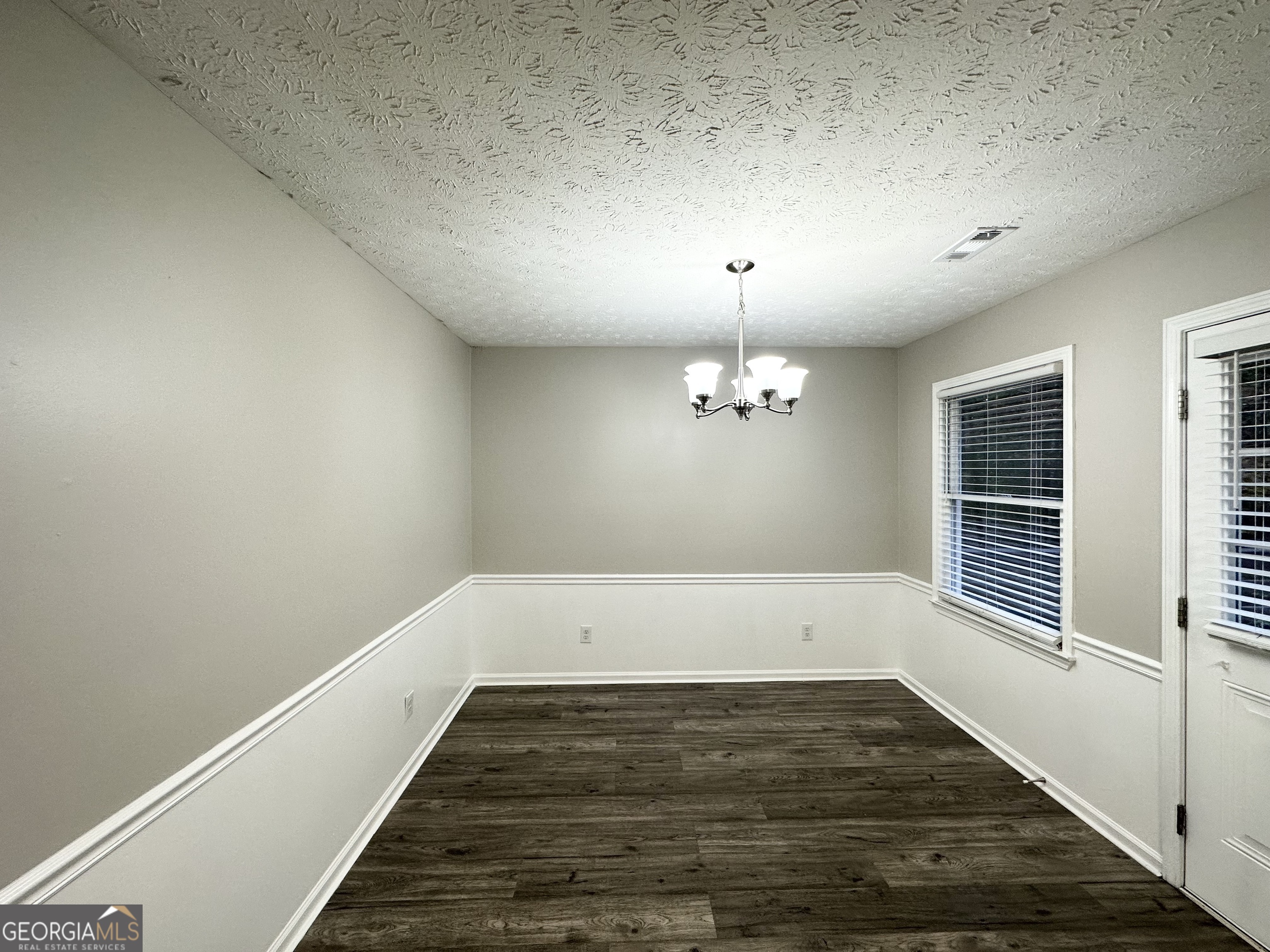 55 Stone Creek Drive Property Photo 7