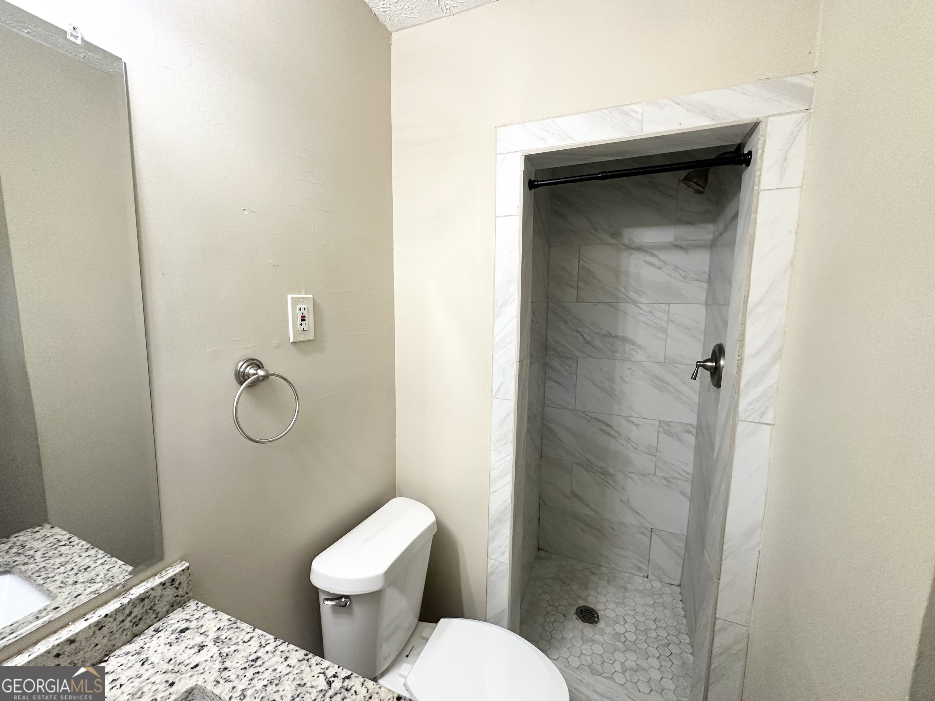 3010 Pasadena Drive Property Photo 9