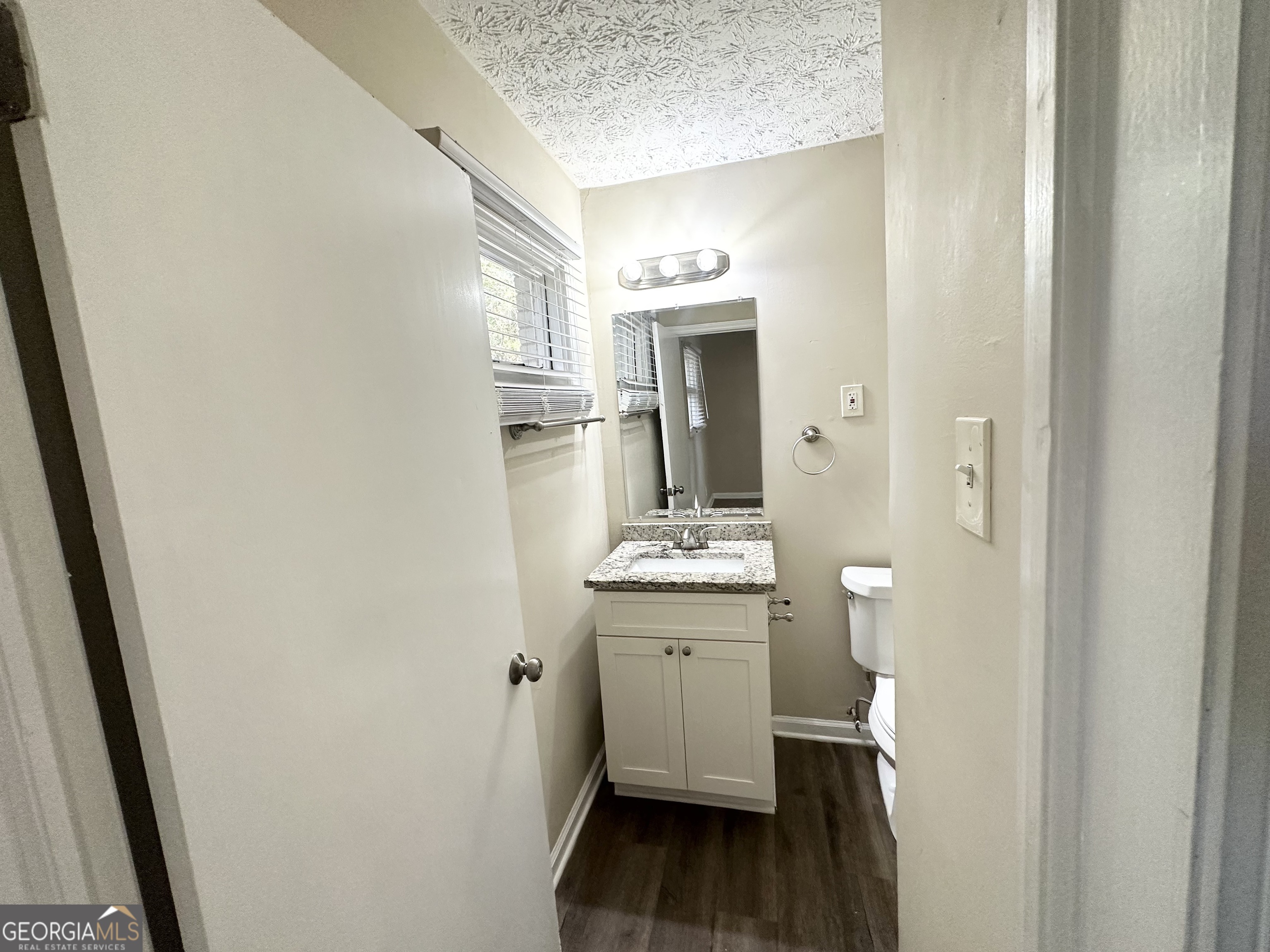 3010 Pasadena Drive Property Photo 10