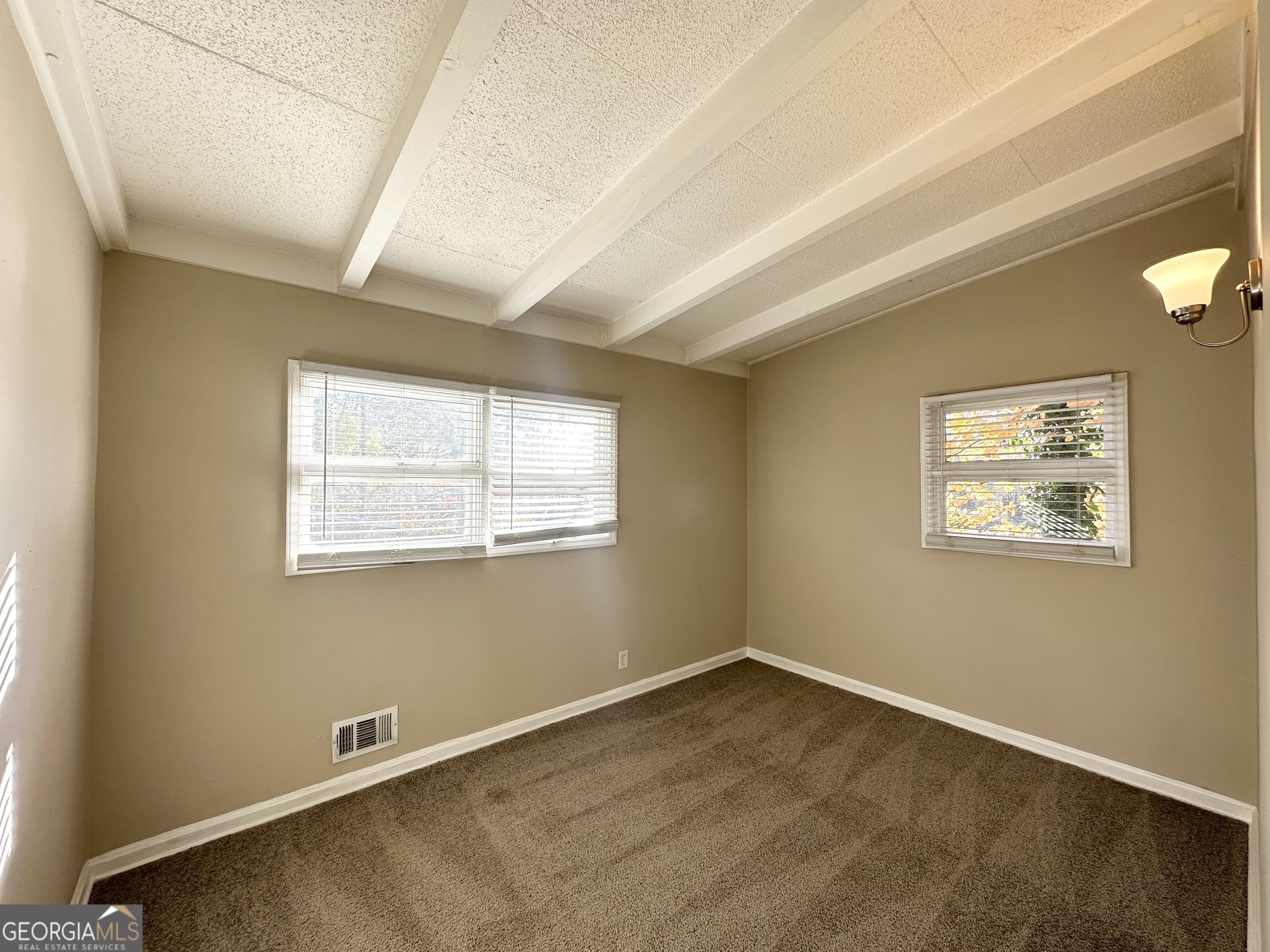 3010 Pasadena Drive Property Photo 11