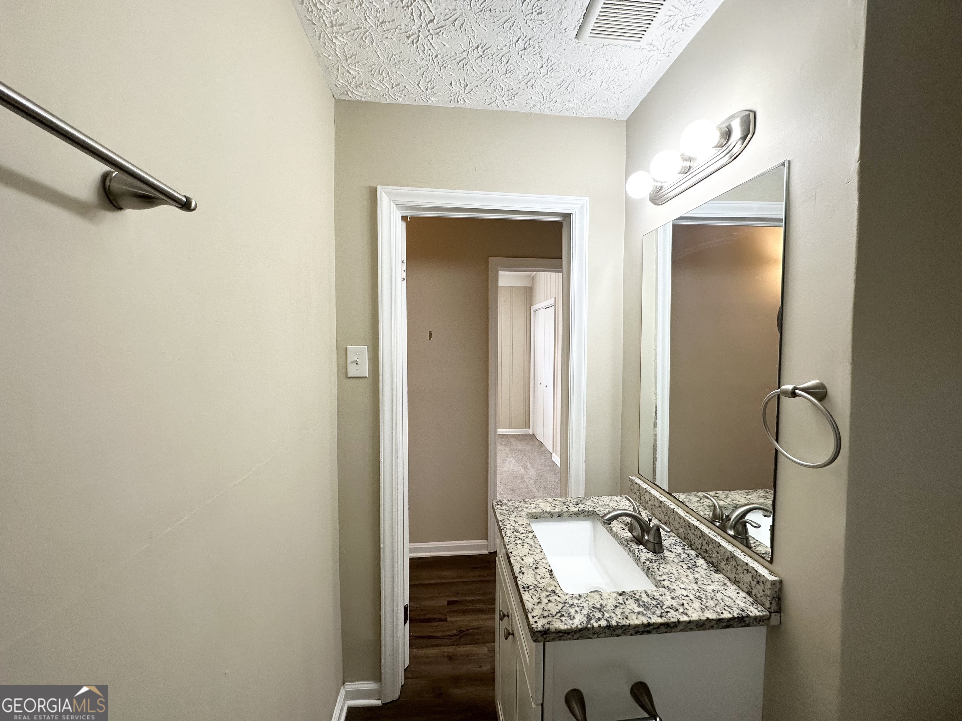 3010 Pasadena Drive Property Photo 17