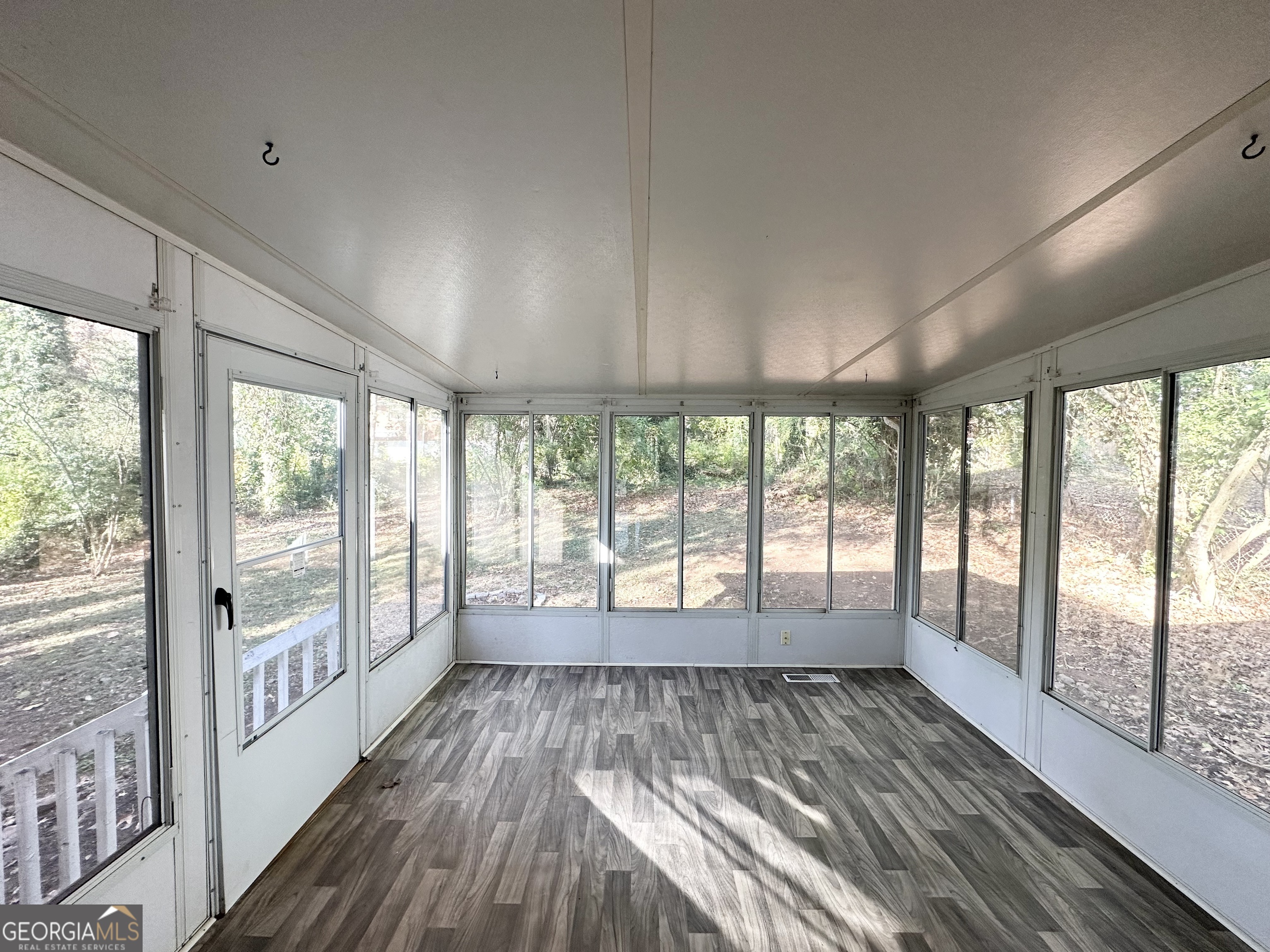 3010 Pasadena Drive Property Photo 18