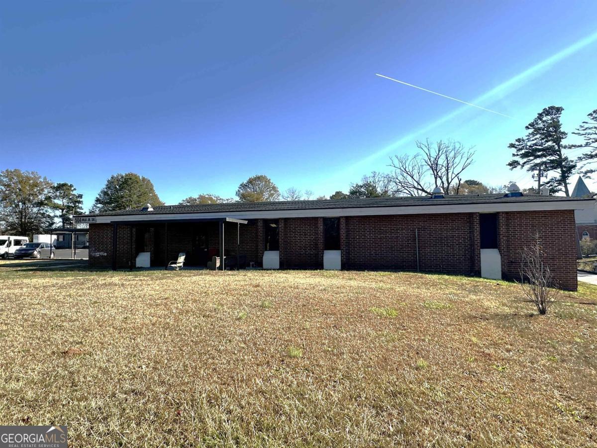 504 Martin Luther King Drive Property Photo 2