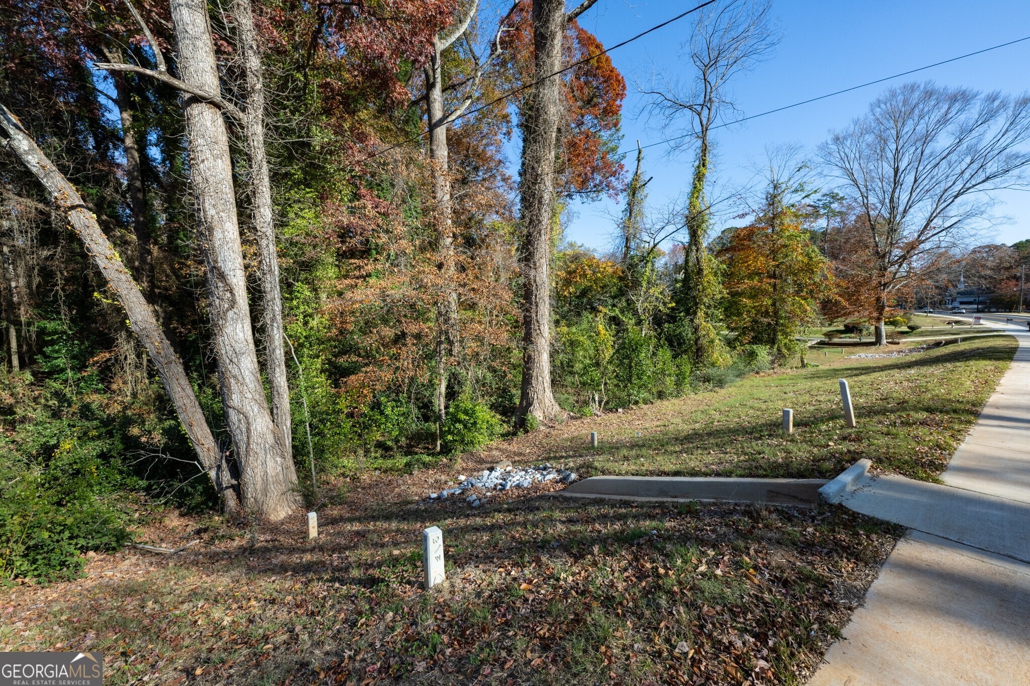 2924 Lavista Road Property Photo 12