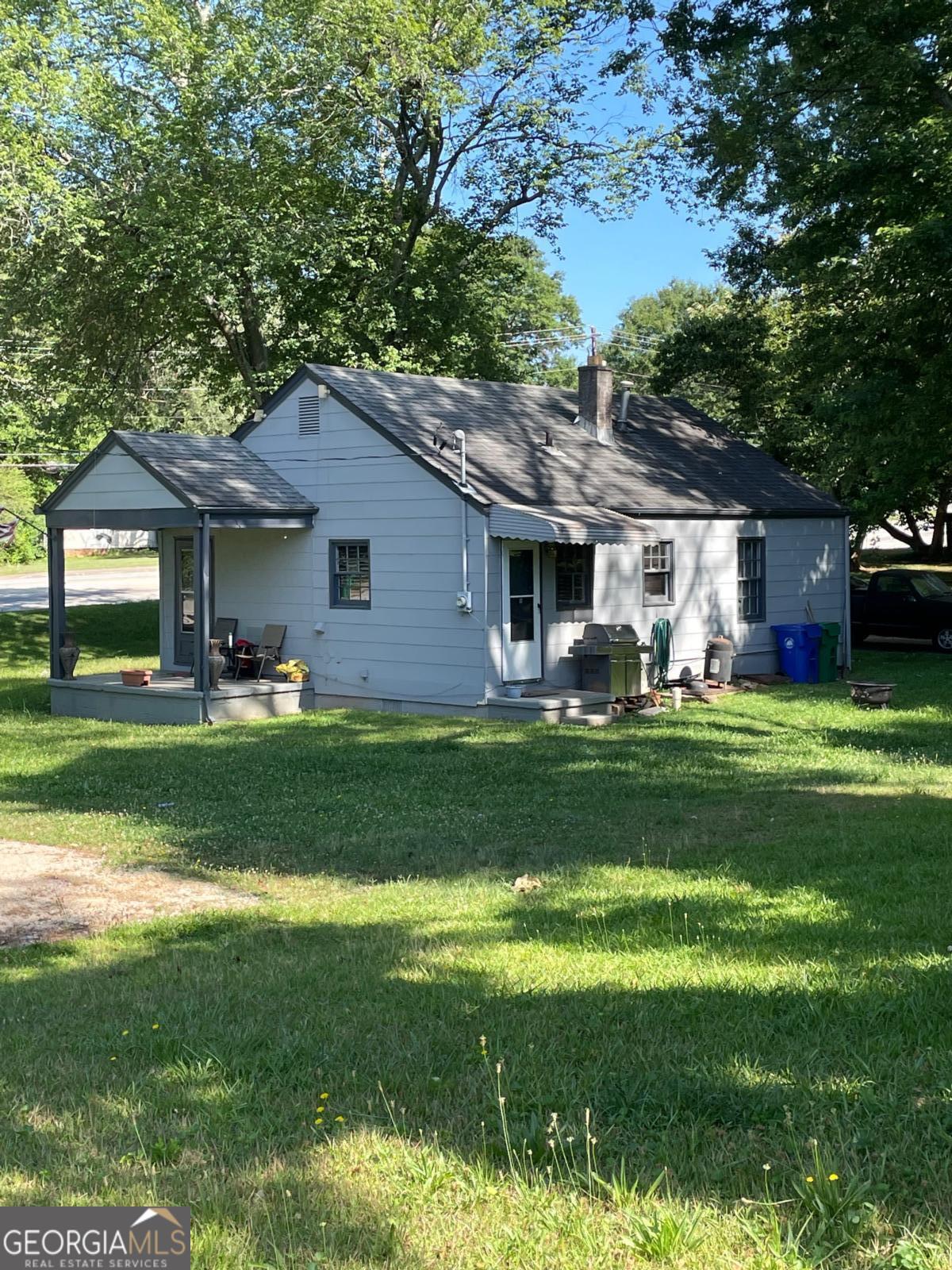 1988 Wesley Chapel Road Property Photo 1