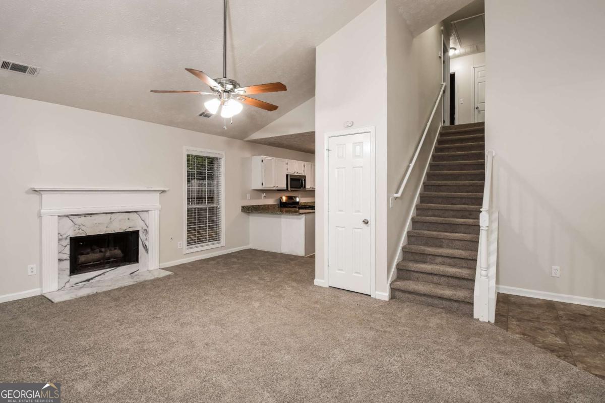949 Heartwood Circle Property Photo 4