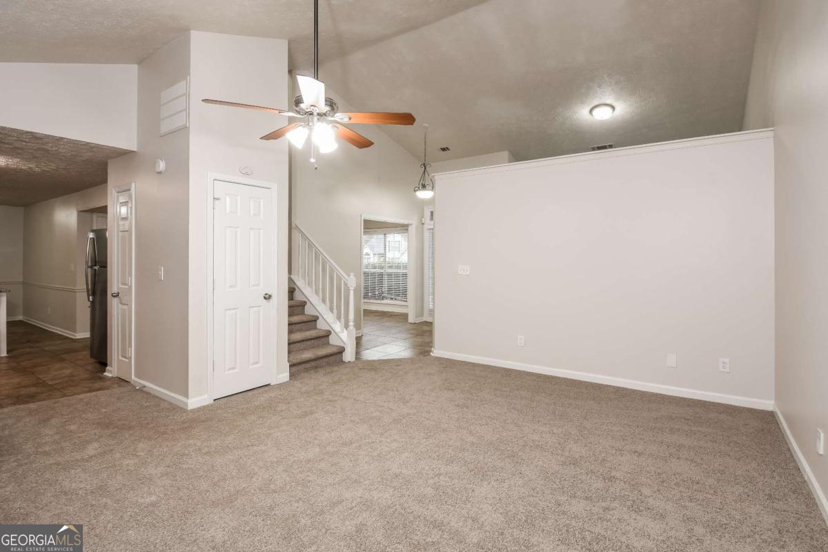 949 Heartwood Circle Property Photo 5