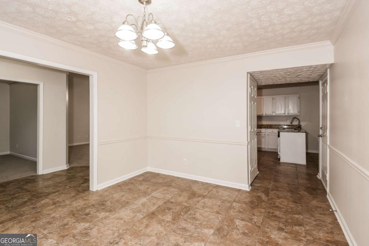 949 Heartwood Circle Property Photo 6