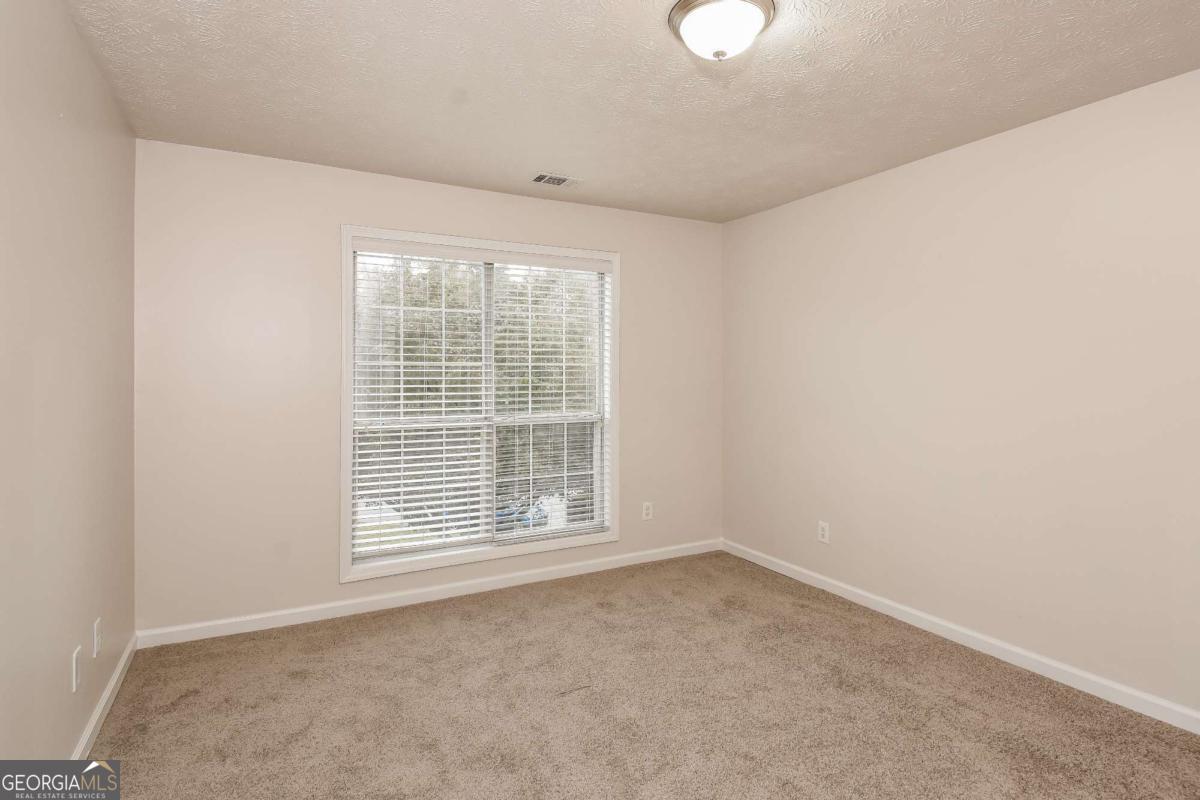 949 Heartwood Circle Property Photo 18
