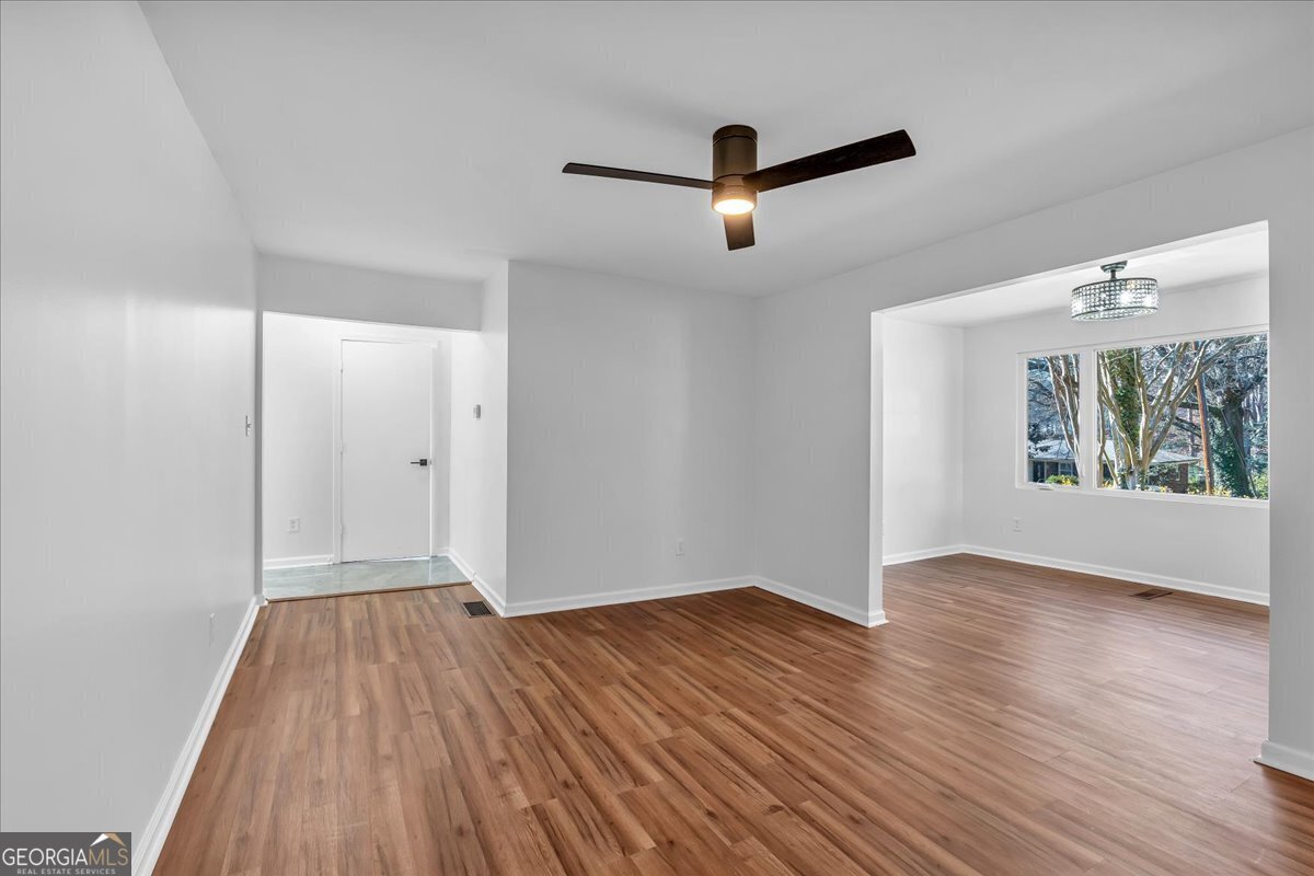 2142 Cloverdale Drive Se Property Photo 6