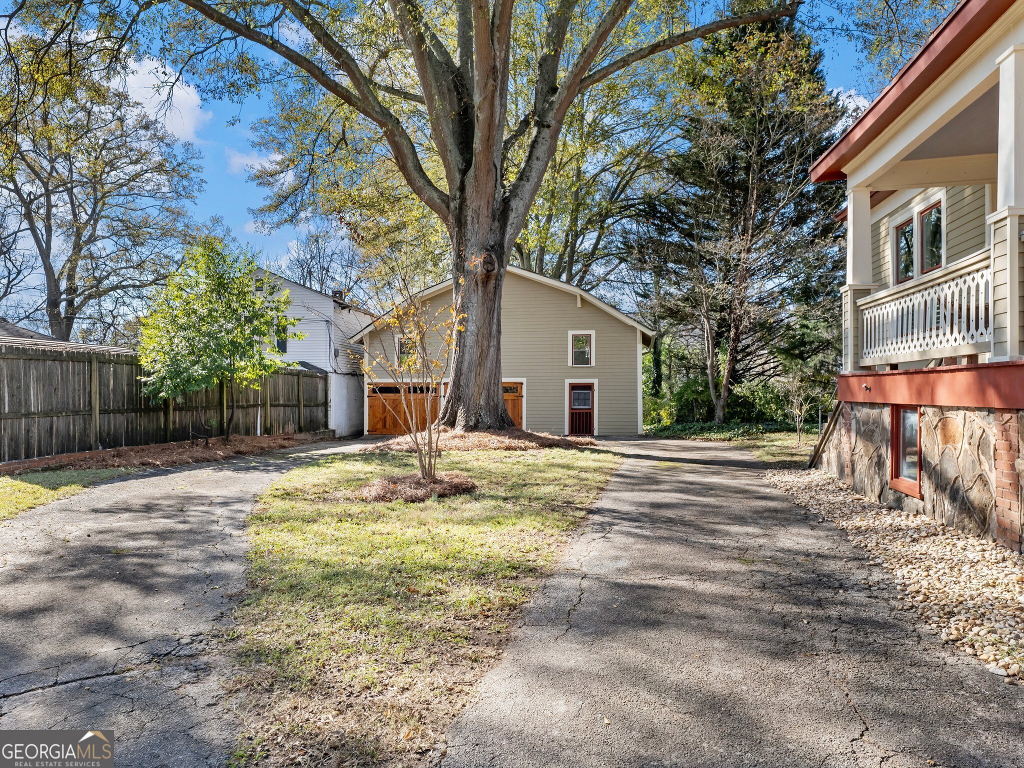 249 Martin Street Property Photo 45