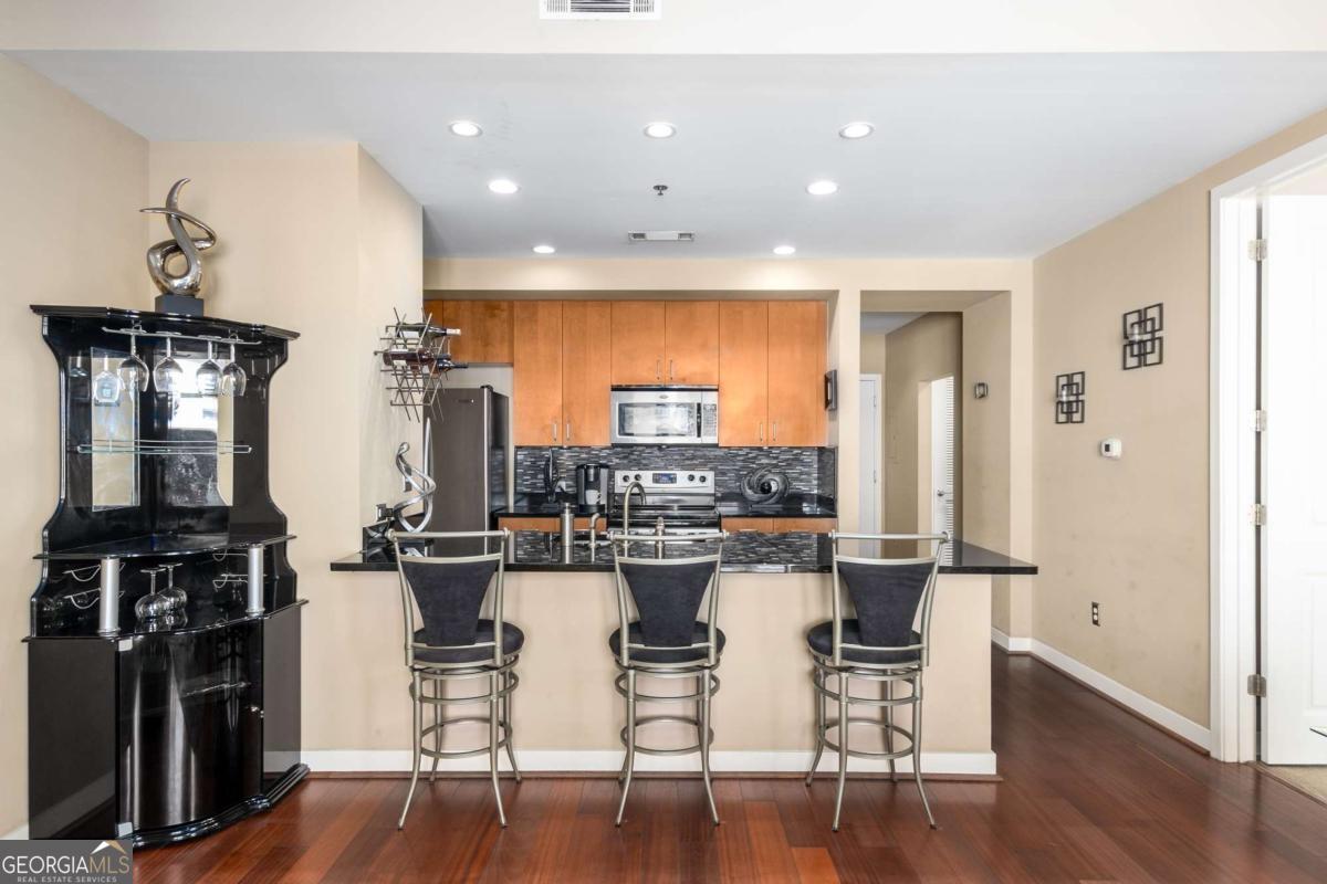 565 Peachtree Street Ne # 1209 Property Photo 16