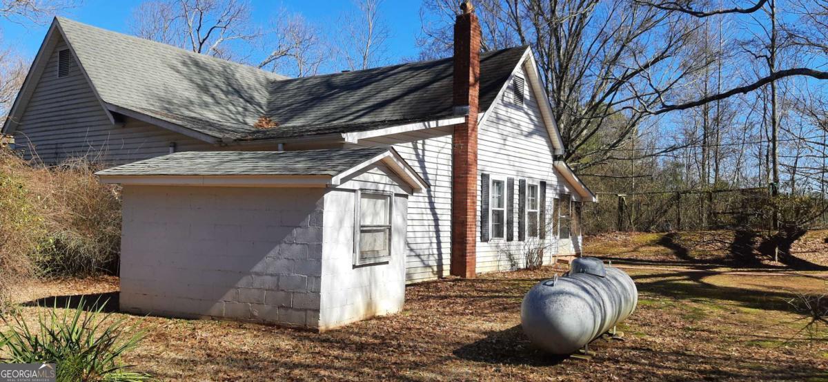 11953 Henderson Mountain Road Property Photo 3
