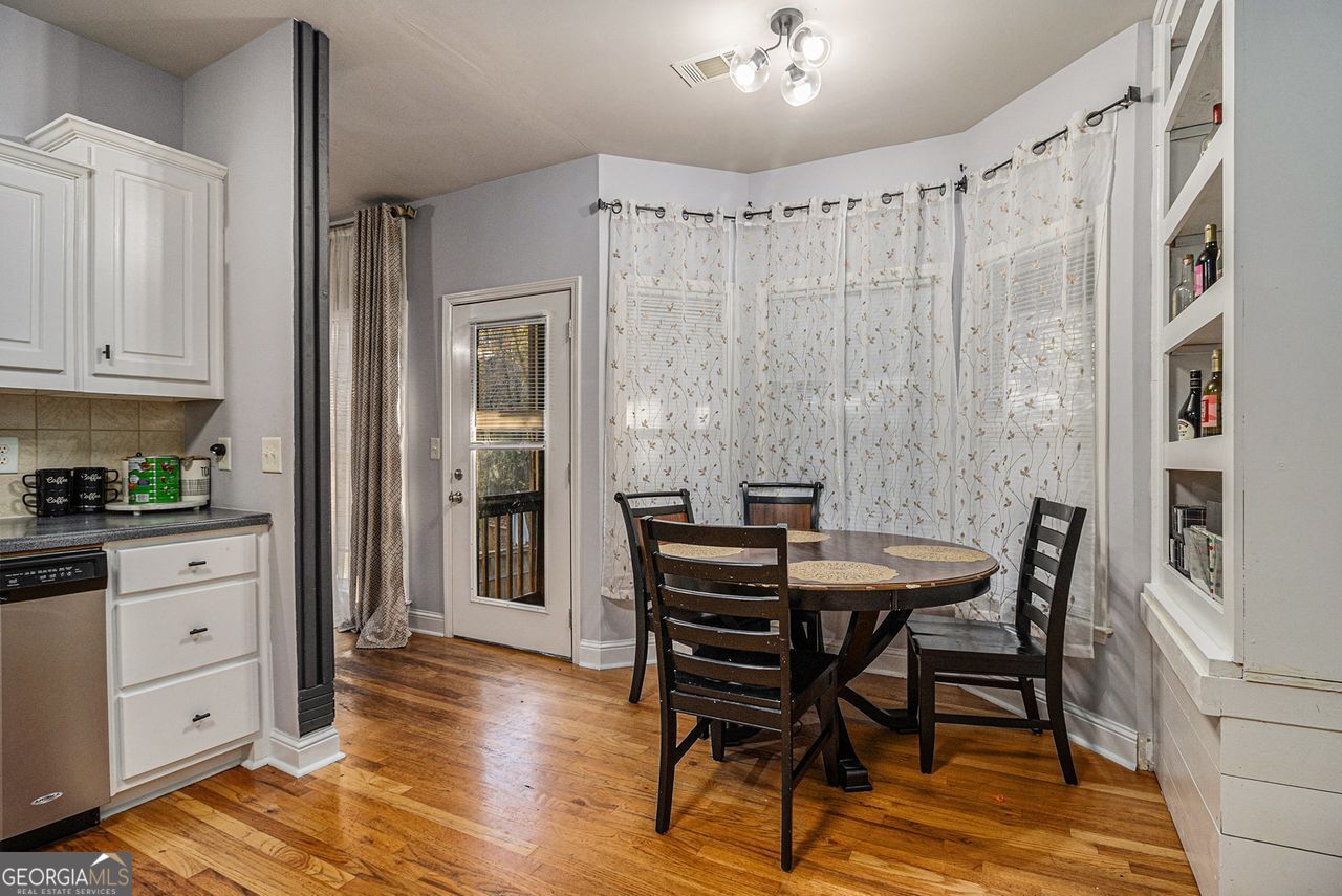 1054 Sunny Field Lane Property Photo 8