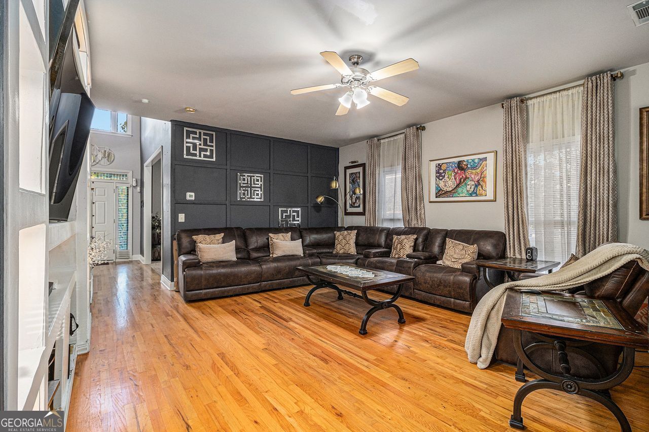 1054 Sunny Field Lane Property Photo 30