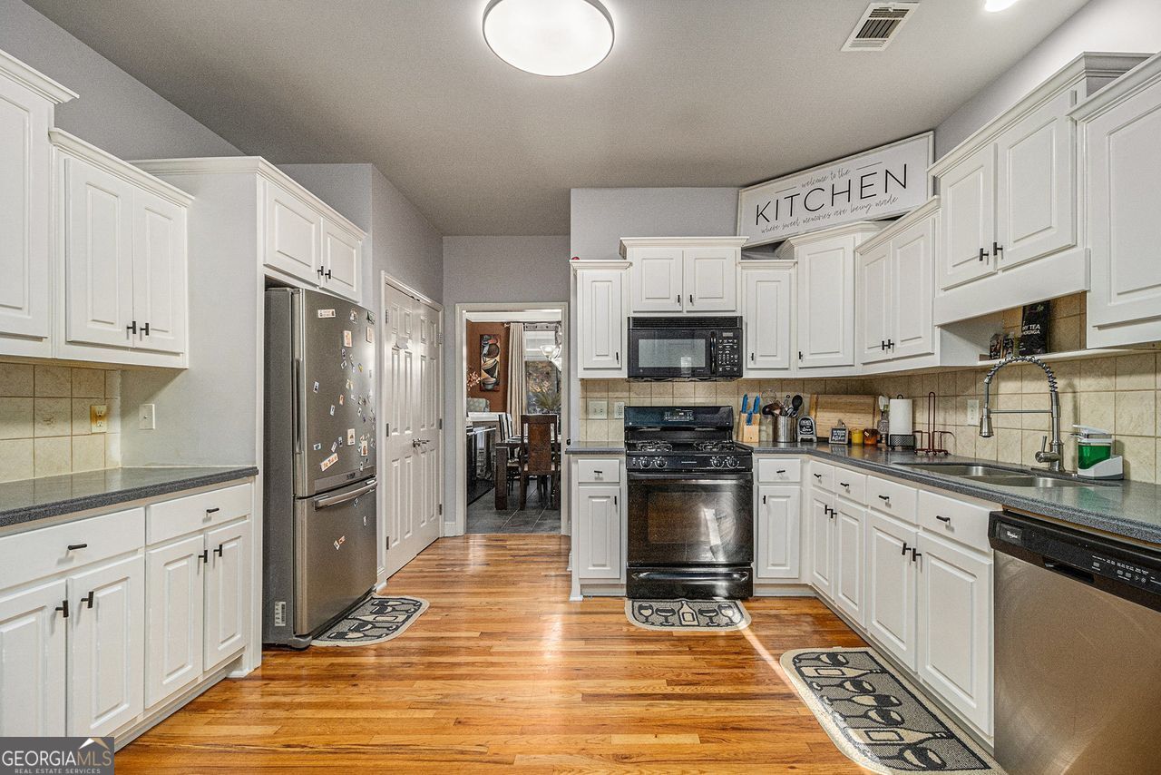 1054 Sunny Field Lane Property Photo 33