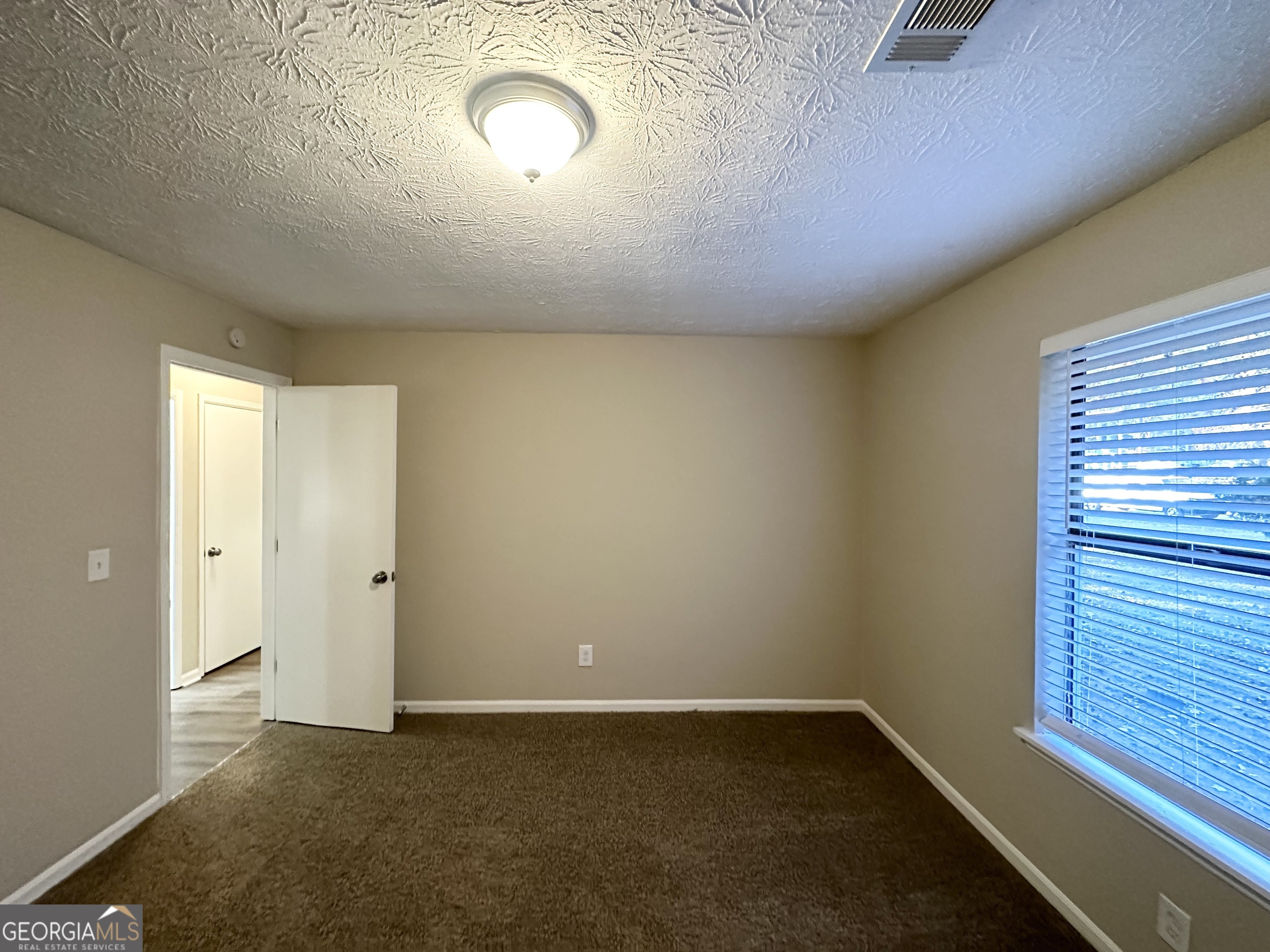 4864 Brookstone Parkway Property Photo 11