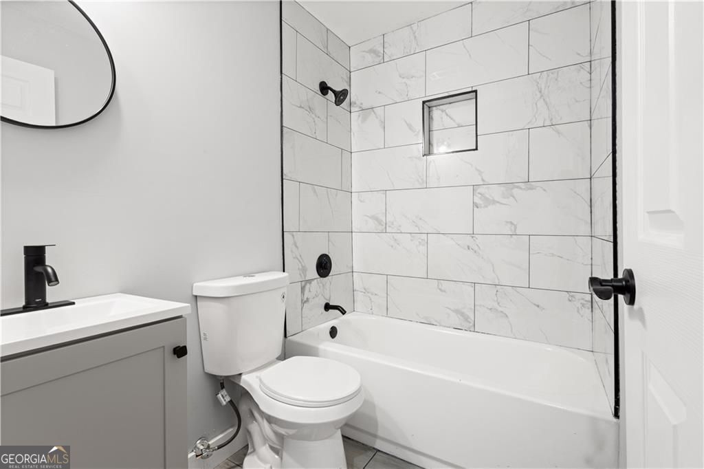 358 Roy Street Sw Property Photo 28