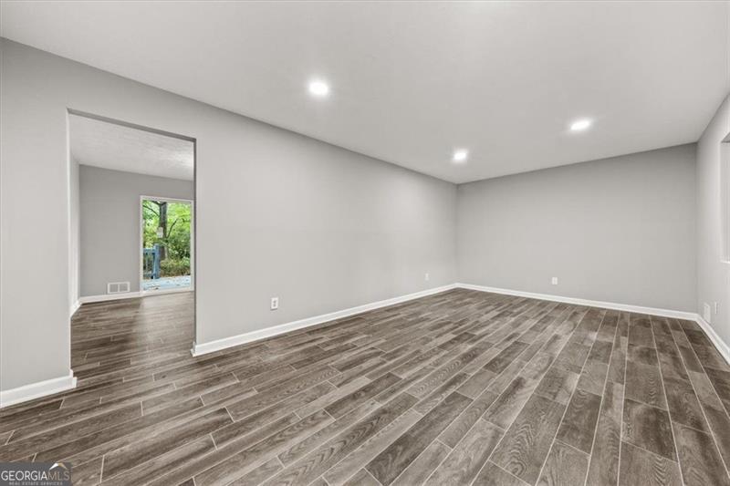 1730 Salina Drive Property Photo 3