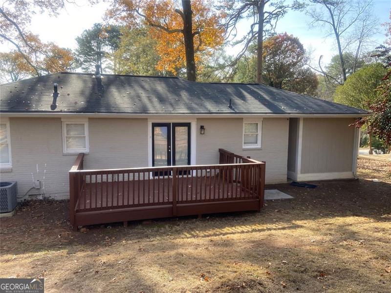 2490 Brentwood Road Property Photo 5