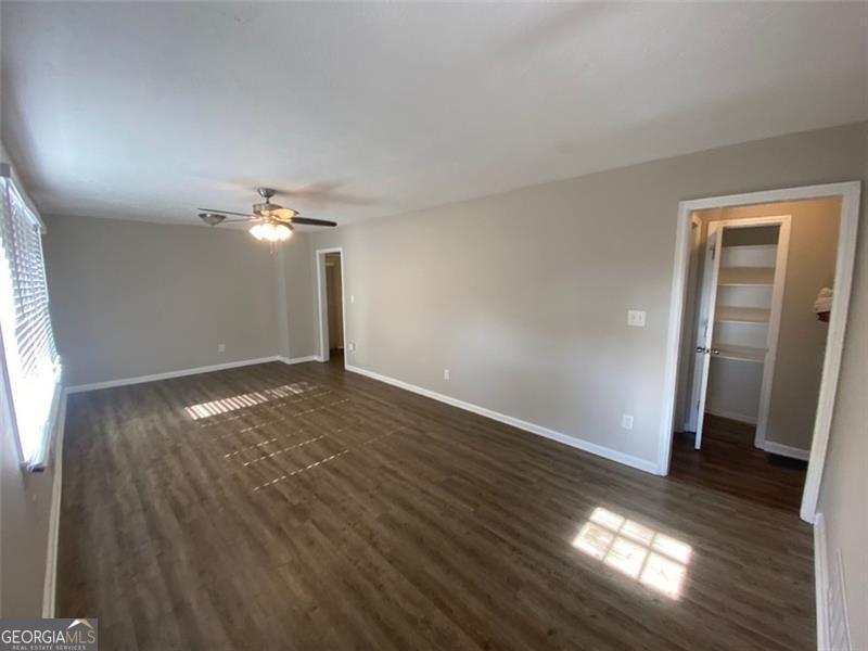 2490 Brentwood Road Property Photo 9