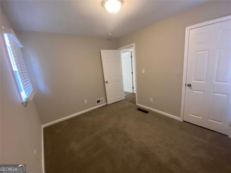 2490 Brentwood Road Property Photo 12