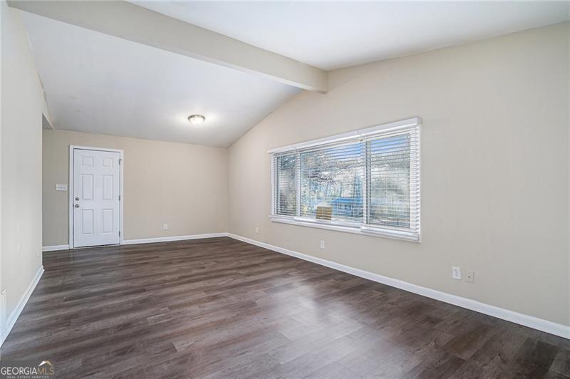 4404 Mercer Road Property Photo 3