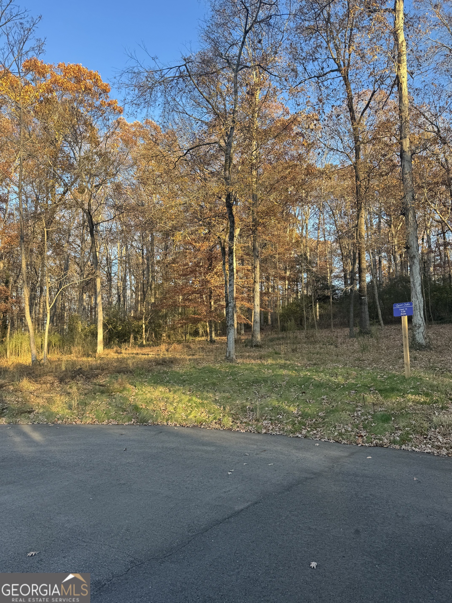 2143 Whispering Way Property Photo 9