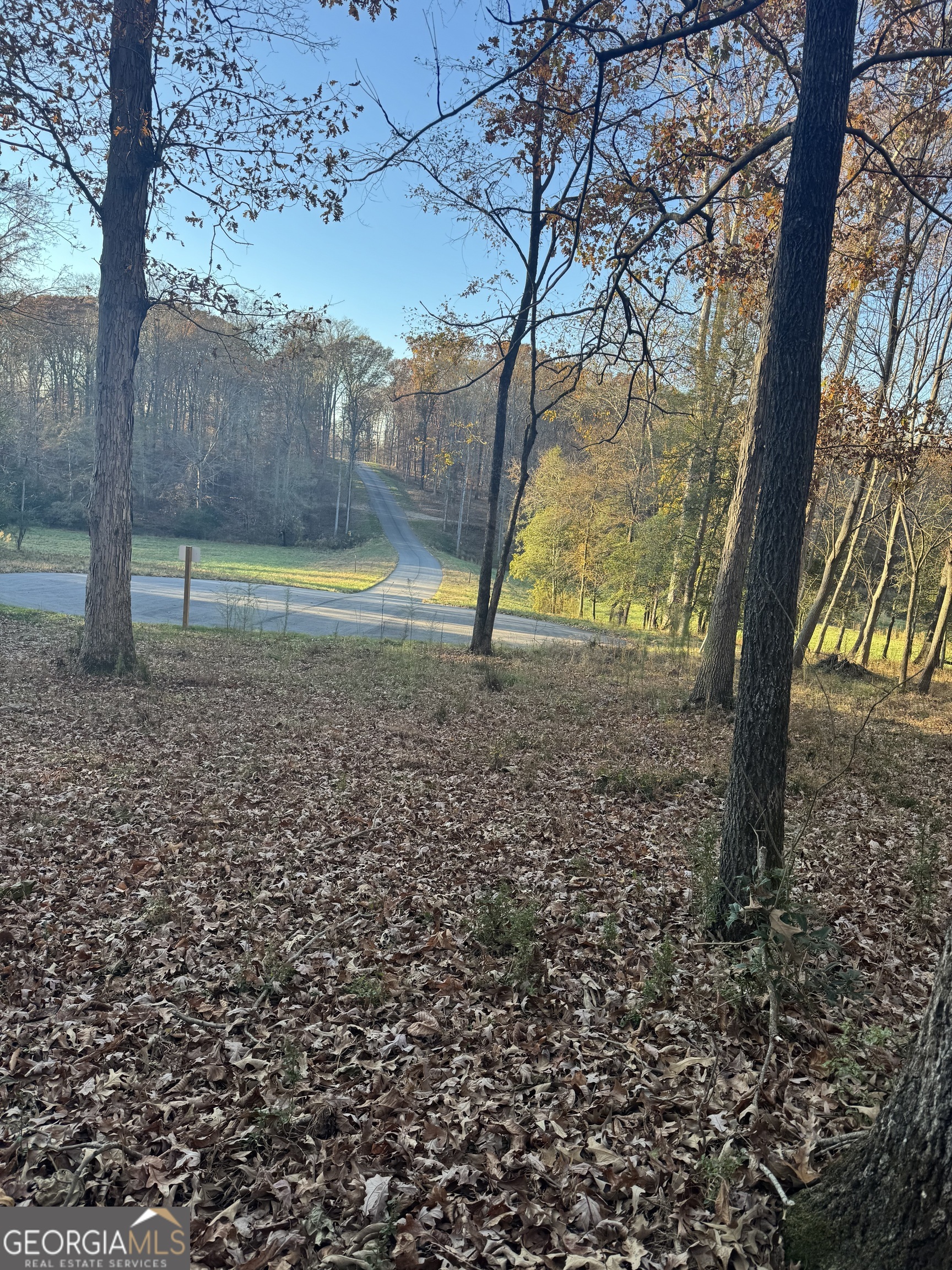 2143 Whispering Way Property Photo 12